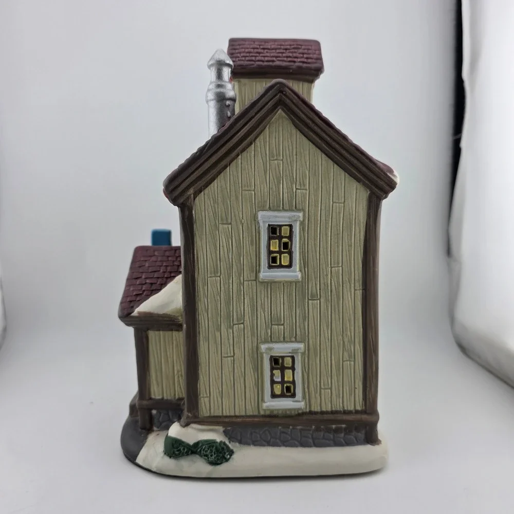 Country Charm Arty's Car Wash Christmas Village Building Display Excellent